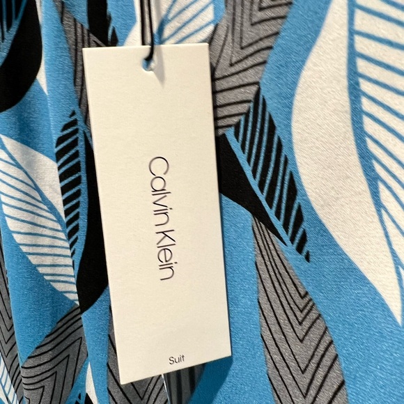 💙 Stylish & timeless sleeveless top, perfect for work or dinner out. NWT - Picture 7 of 10